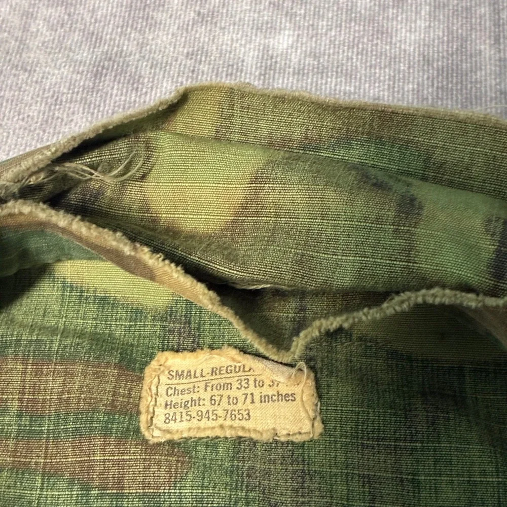 True Vintage Vietnam War era  USMC Woodland Camo Ripstop Combat Utility Jacket
